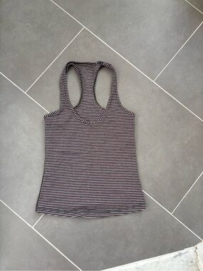 Lululemon Cool Racerback Race Length